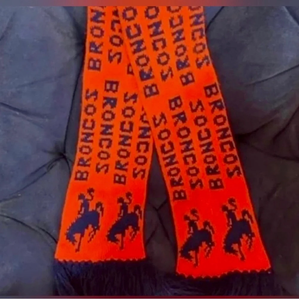 (BRAND NEW) Denver Broncos Knit Scarf (NEVER WORN) - Design on Both Sides (NWOT)